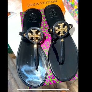 Tory brunch jelly sandal size 8